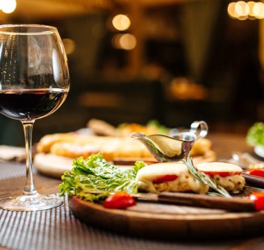 Comment profiter d’un bon repas entre amis à Saint-Galmier ?