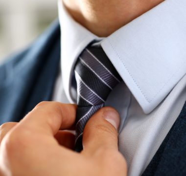 Comment réussir un nœud de cravate parfait ?