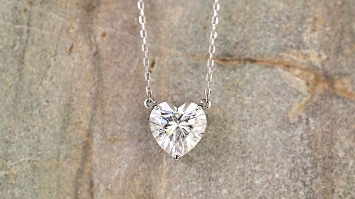 Pendentif en diamant : un bijou symbole d’amour et d’élégance